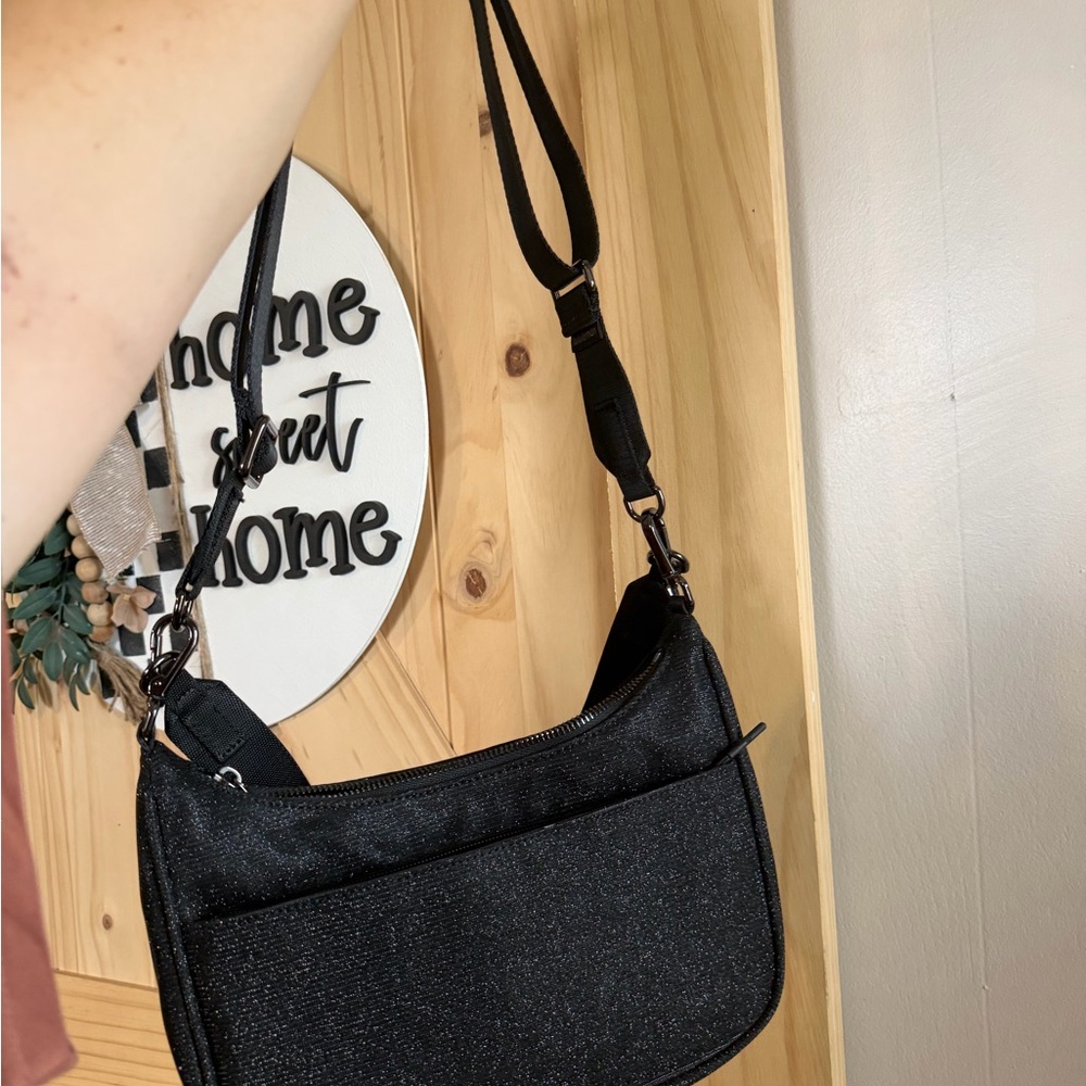 lululemon 3L black glitter crossbody/shoulder bag - Picture 2 of 7